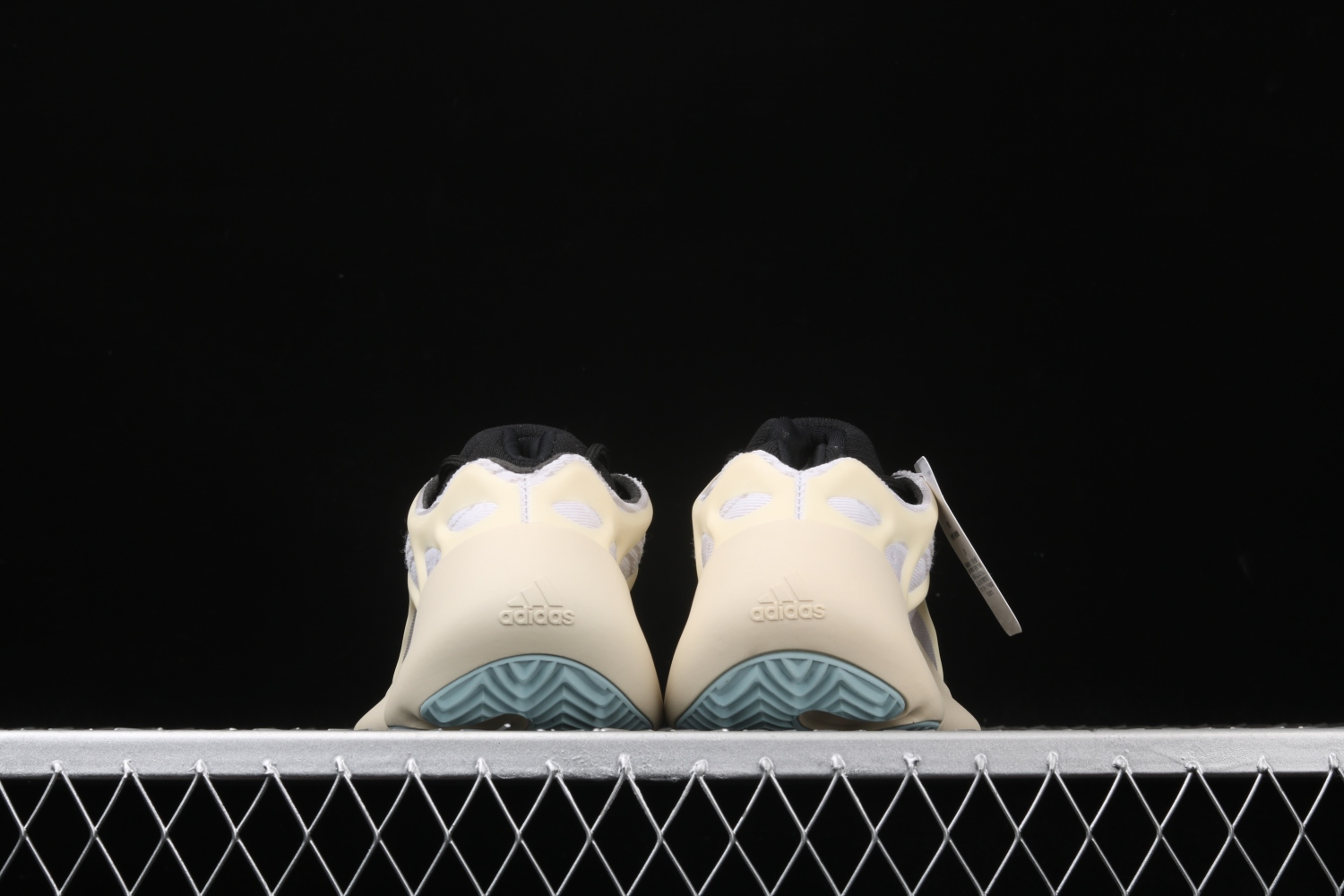 adidas Yeezy 700 V3 Azael FW4980