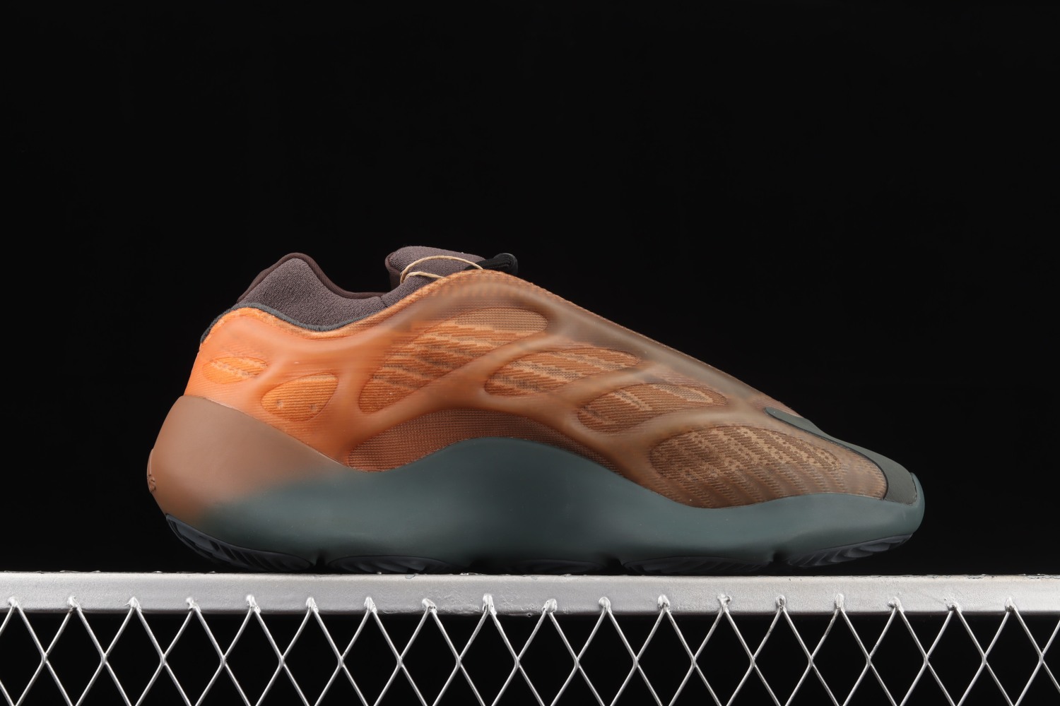 adidas Yeezy 700 V3 Copper Fade GY4109