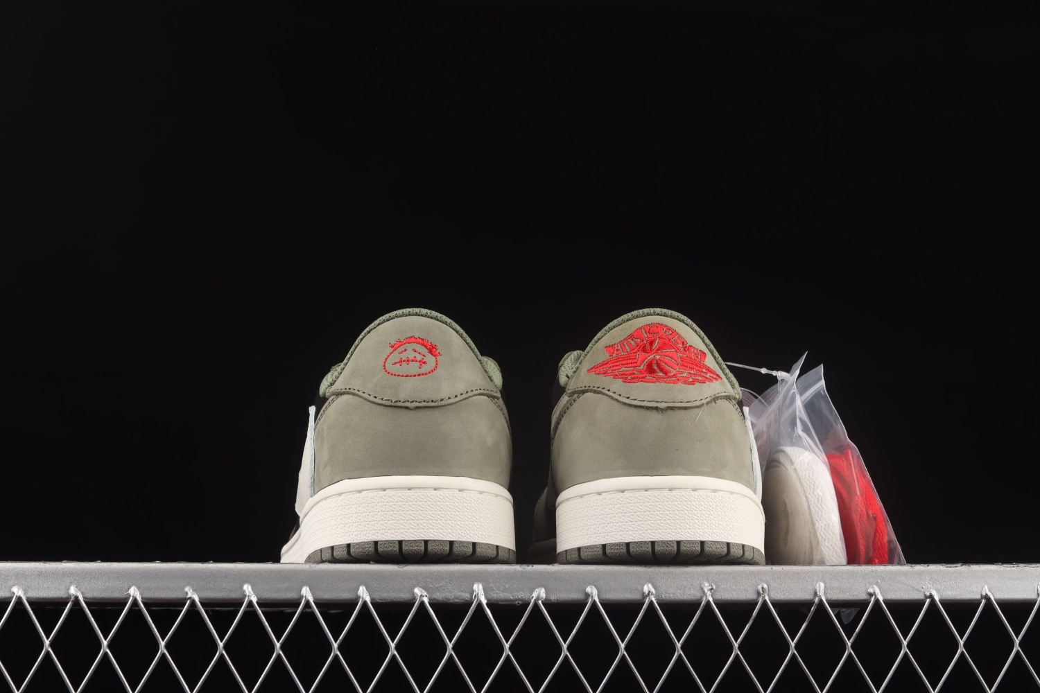 Jordan 1 Retro Low OG SP Travis Scott CQ4277-008