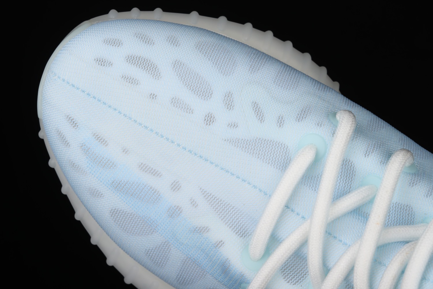 adidas Yeezy Boost 350 V2 Mono Ice GW2869