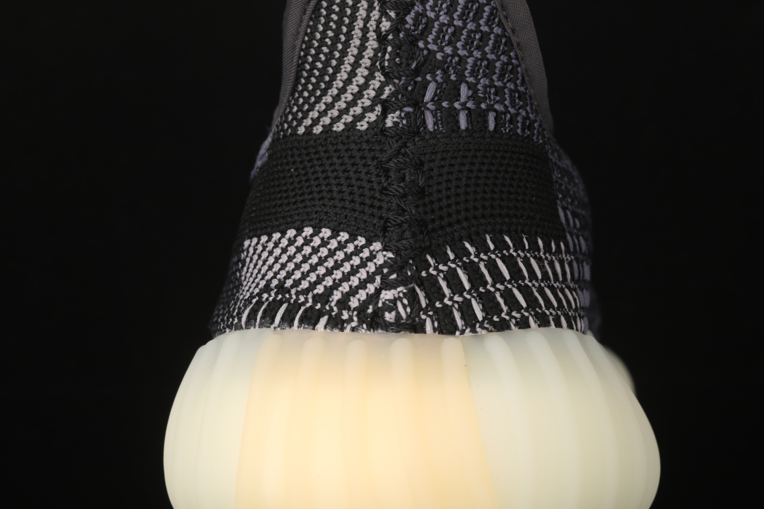 adidas Yeezy Boost 350 V2 Carbon FZ5000