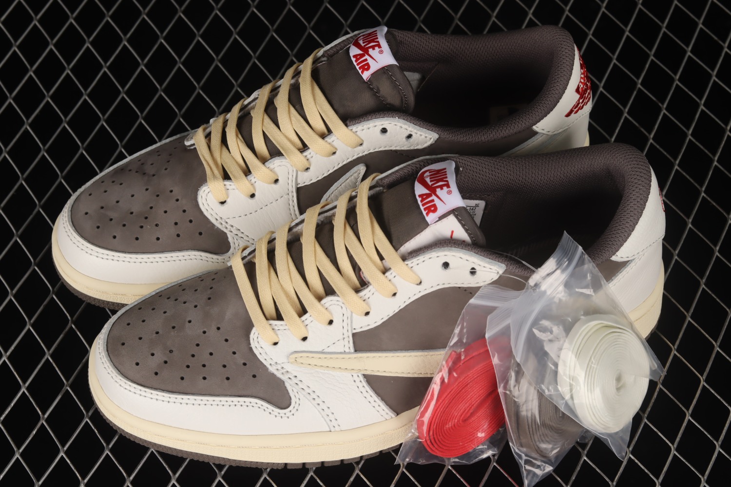 Jordan 1 Retro Low OG SP Travis Scott Reverse Mocha DM7866-162