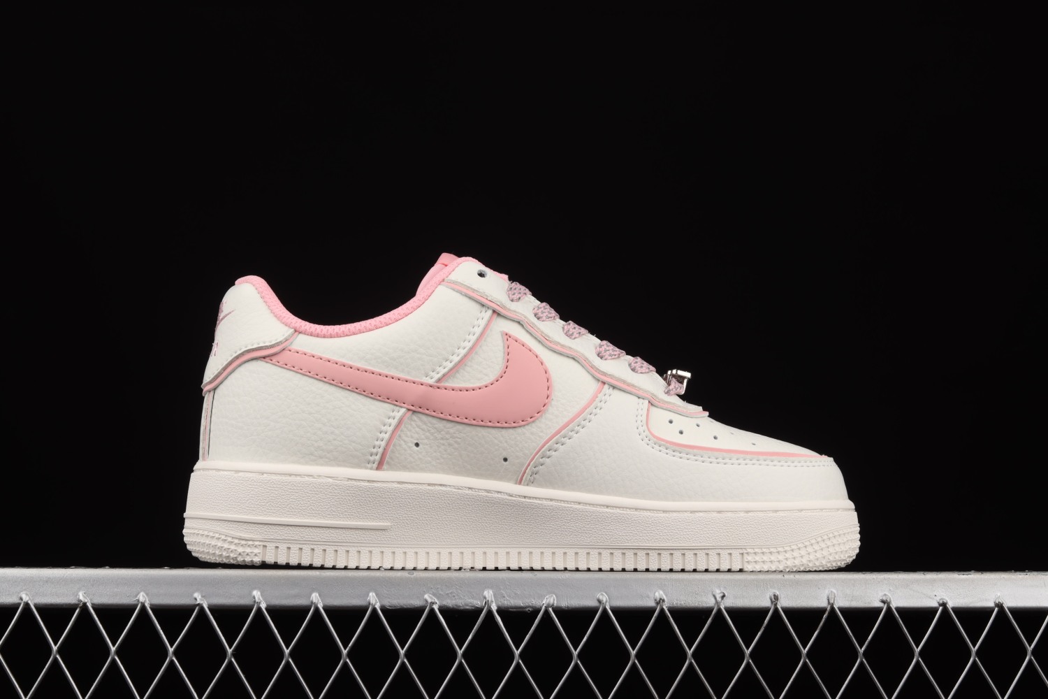Wmns Nike Air Force 1 07 SU19 White Pink Shoes UH8958-033
