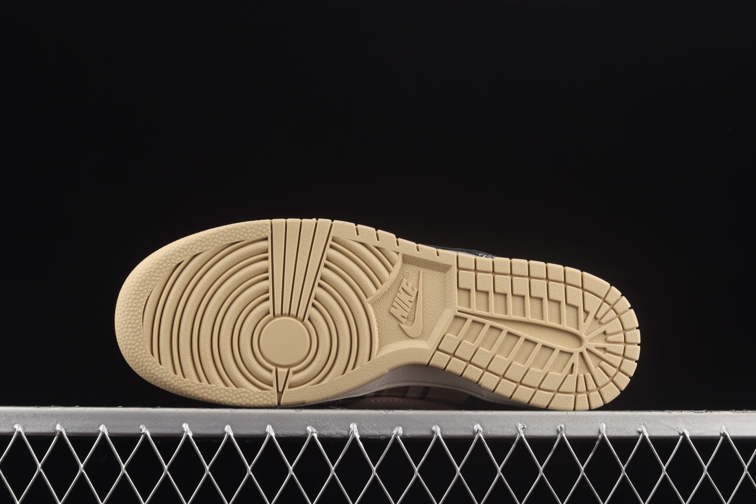 Nike SB Dunk Low Travis Scott CT5053-001