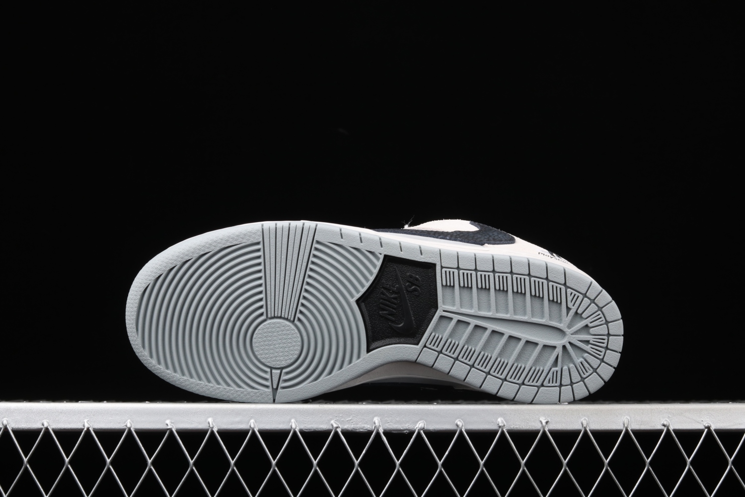 Travis Scott X PlayStation X Nike Dunk Low White Grey Black Training Shoes CU1726-900