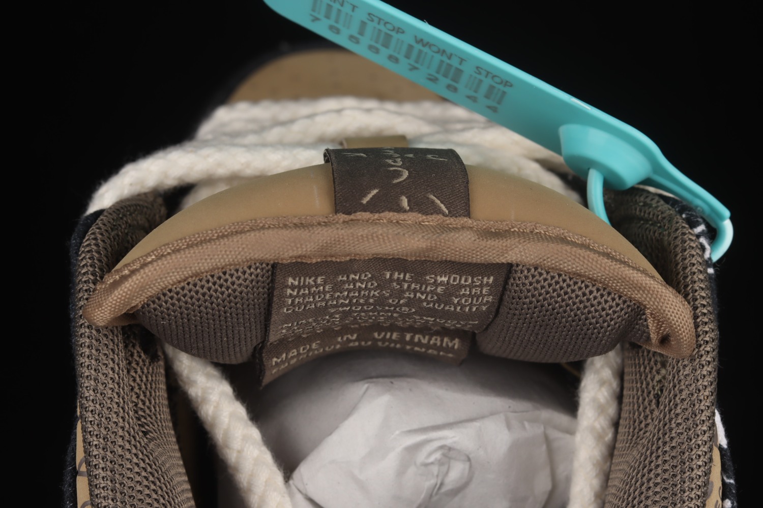 Nike SB Dunk Low Travis Scott CT5053-001