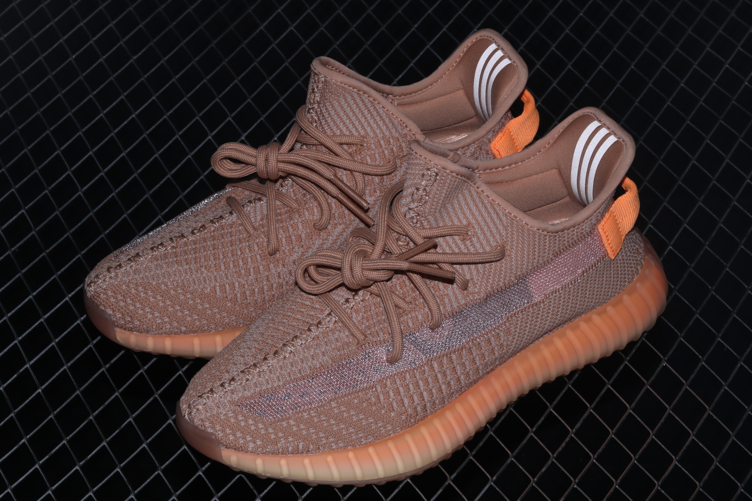 adidas Yeezy Boost 350 V2 Clay EG7490