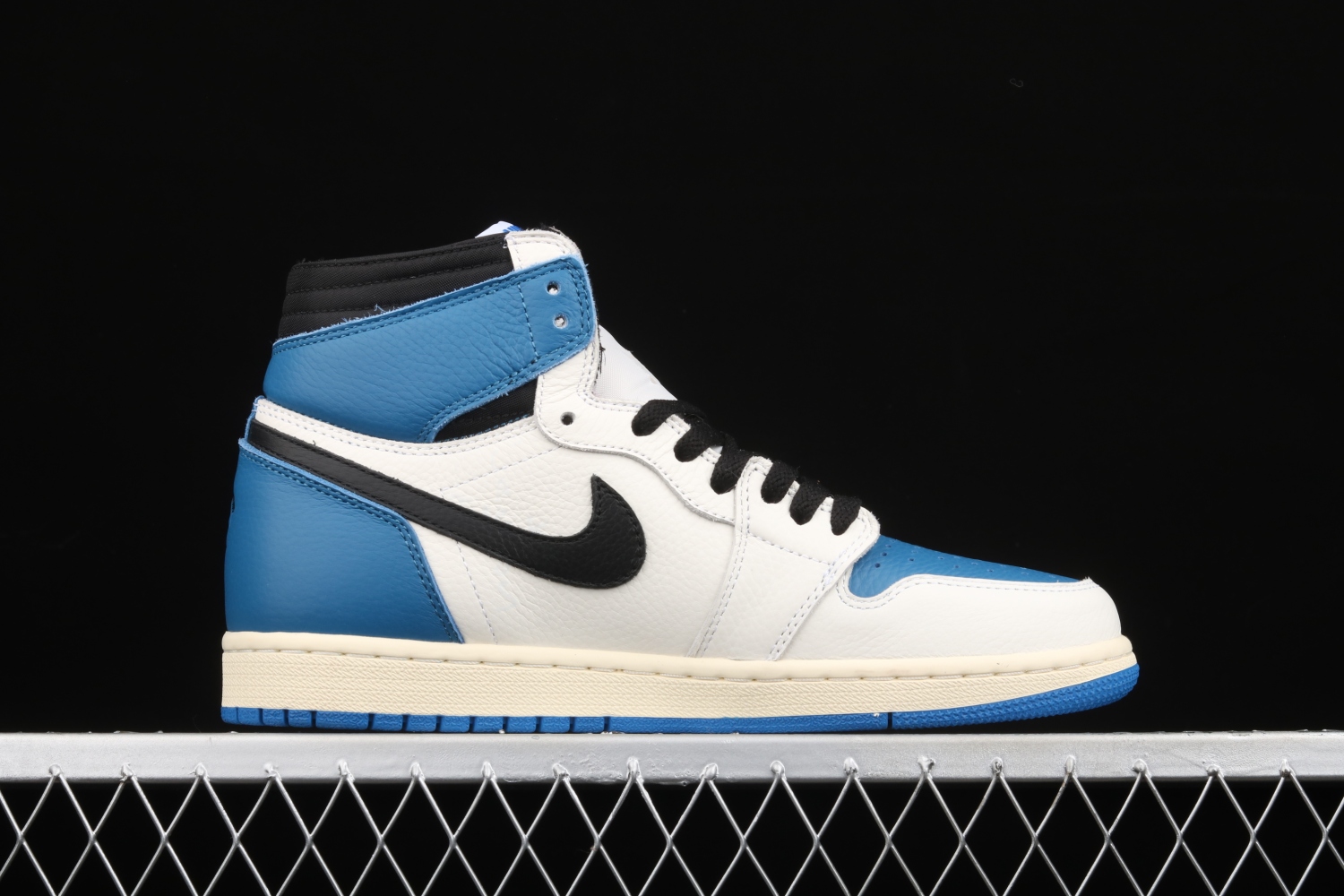 Jordan 1 High OG SP Fragment x Travis Scott DH3227-105