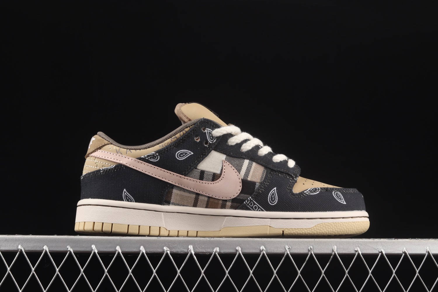 Nike SB Dunk Low Travis Scott CT5053-001