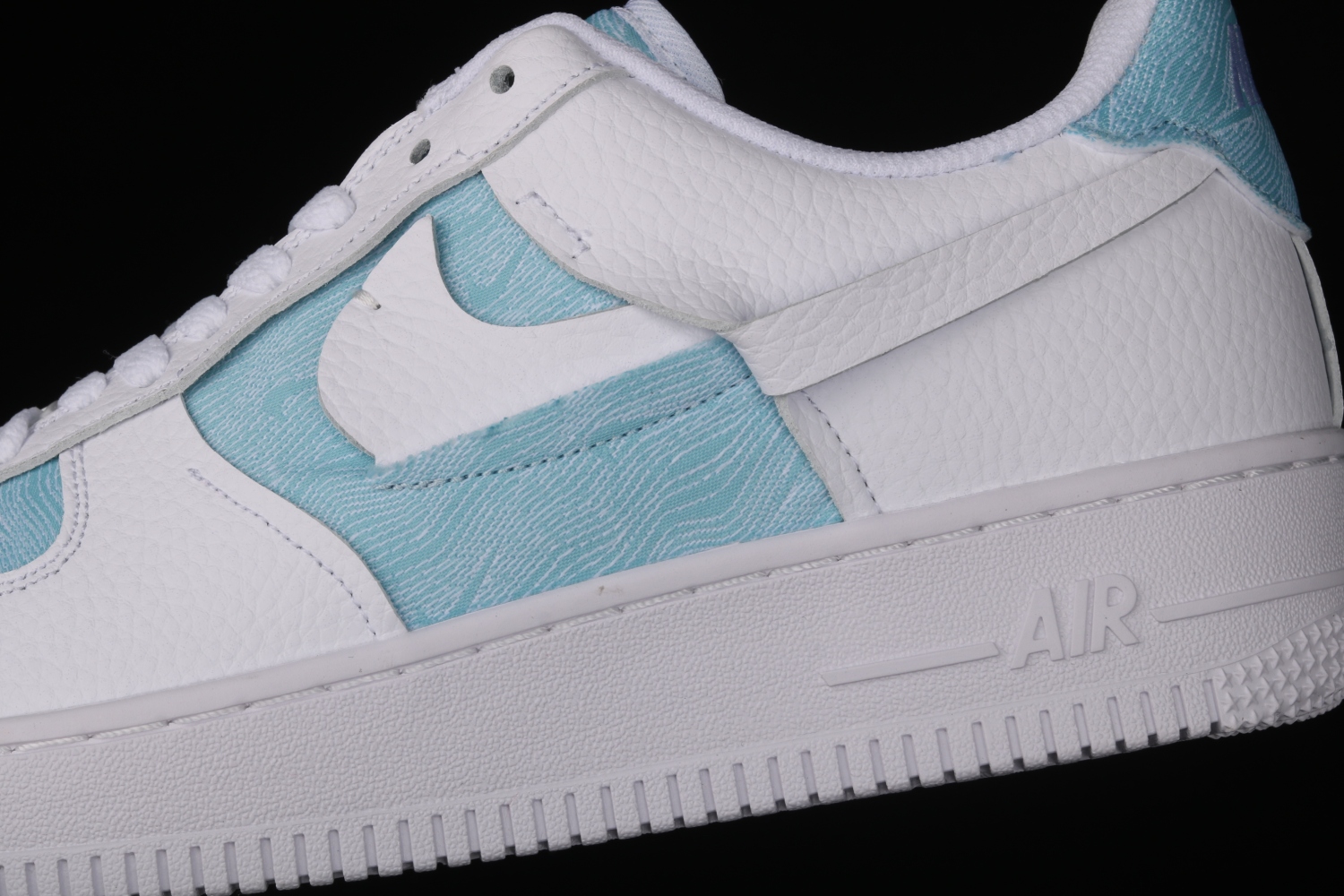 Air Force 1 LXX Glacier Blue (W)  DJ9880-400