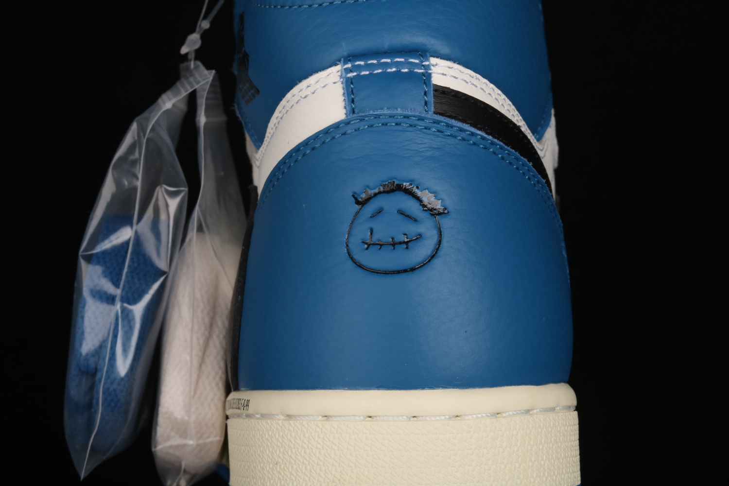 Jordan 1 High OG SP Fragment x Travis Scott DH3227-105
