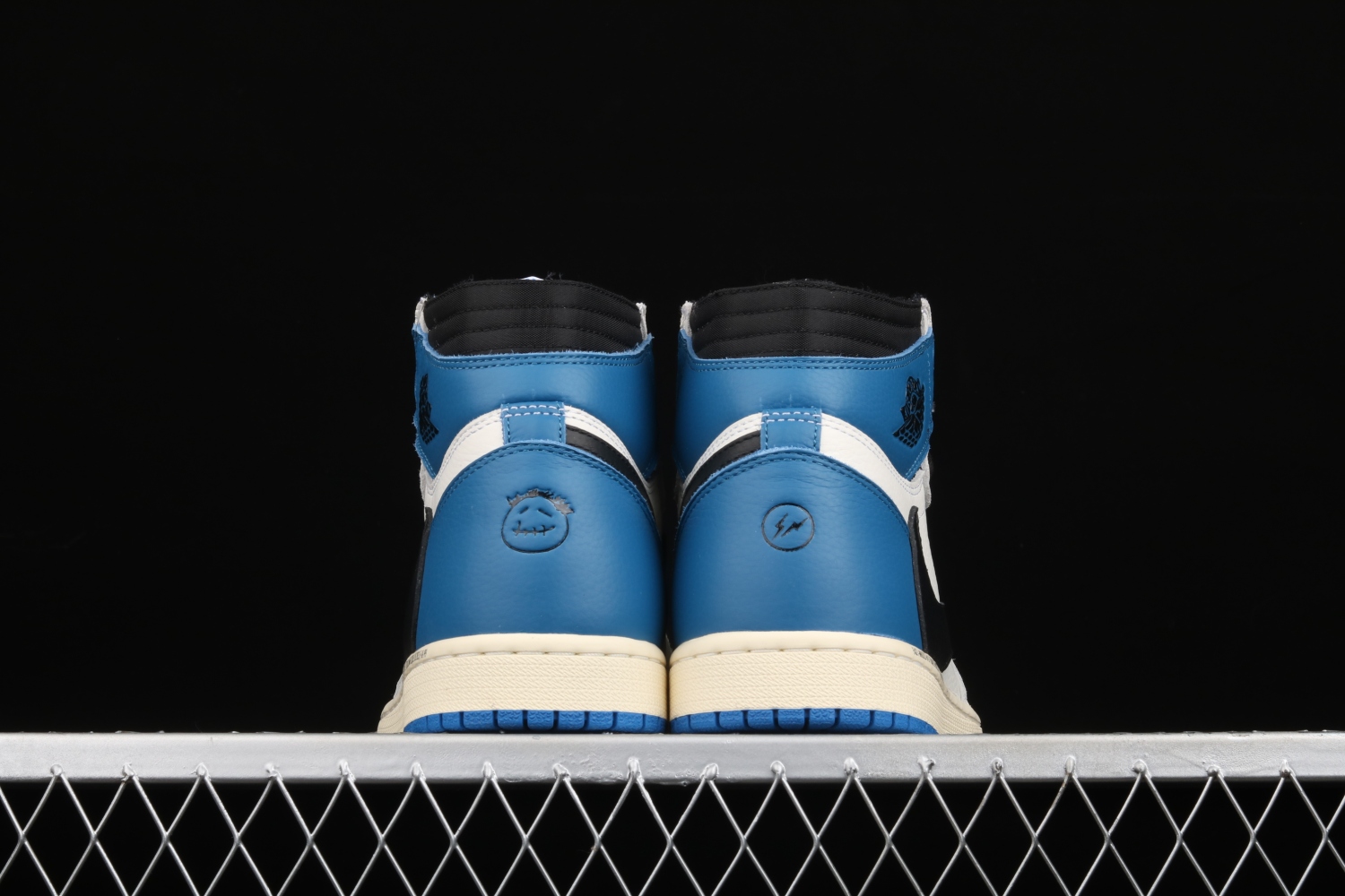 Jordan 1 High OG SP Fragment x Travis Scott DH3227-105