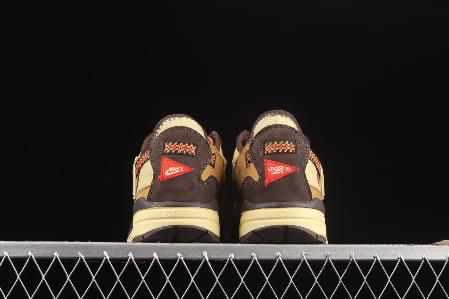 Nike Air Max 1 Travis Scott Cactus Jack Baroque Brown DO9392-200