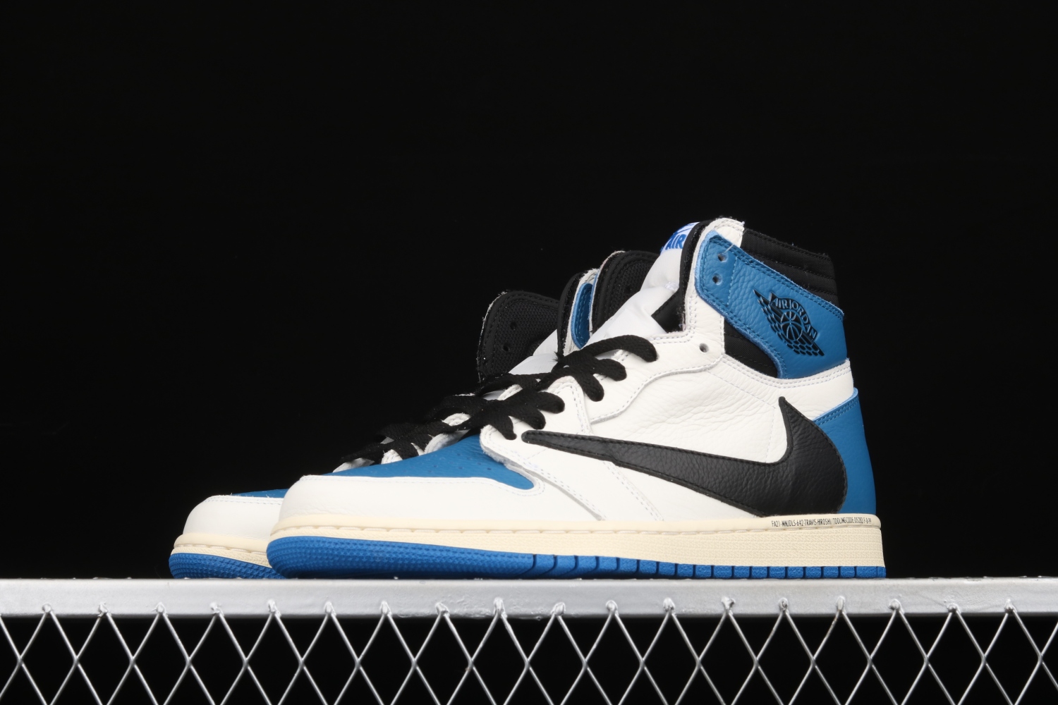Jordan 1 High OG SP Fragment x Travis Scott DH3227-105