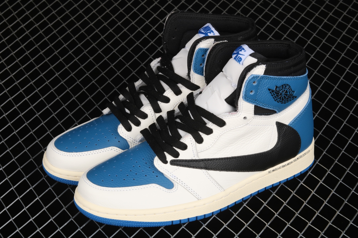 Jordan 1 High OG SP Fragment x Travis Scott DH3227-105