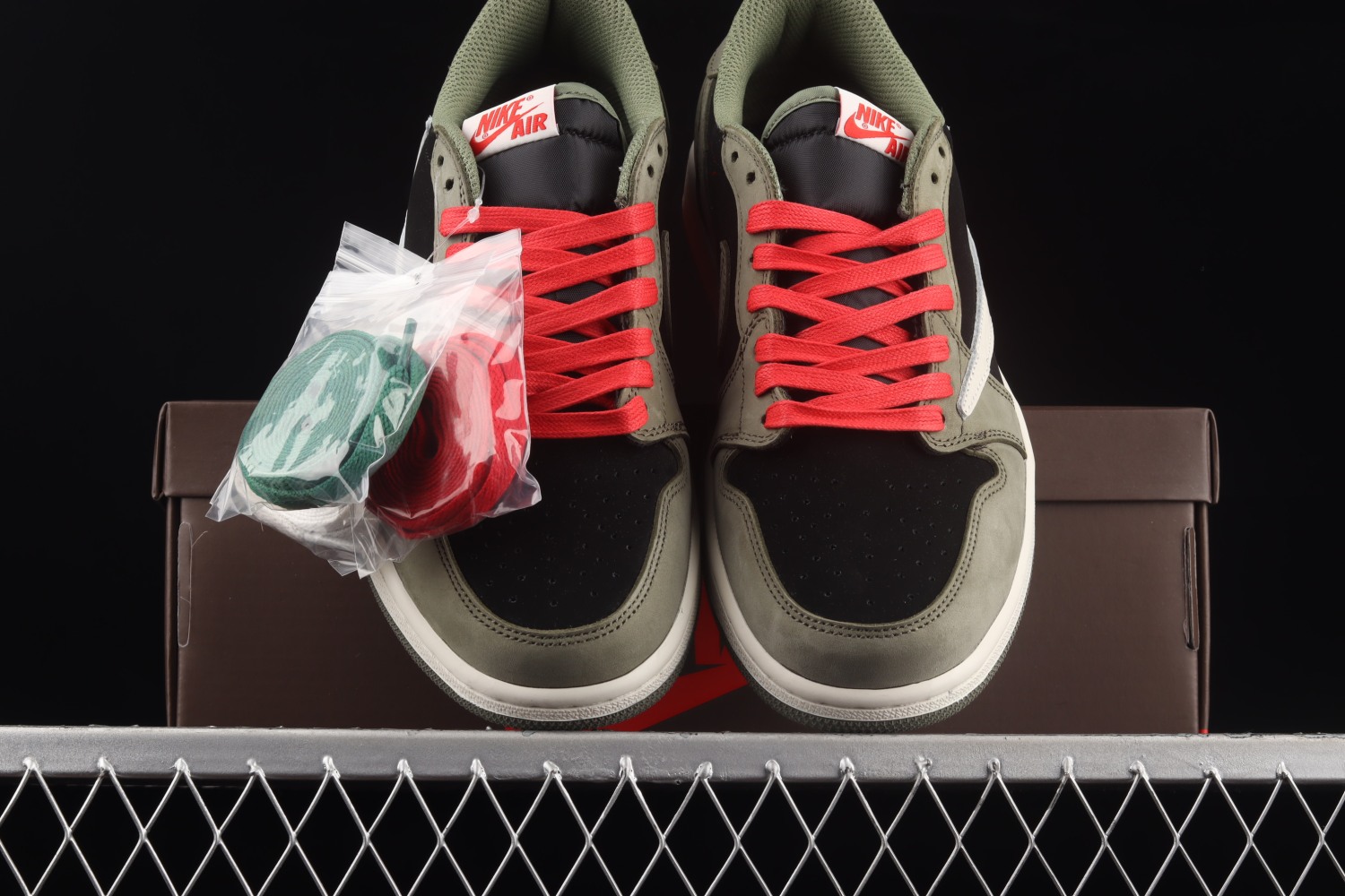 Jordan 1 Retro Low OG SP Travis Scott CQ4277-008