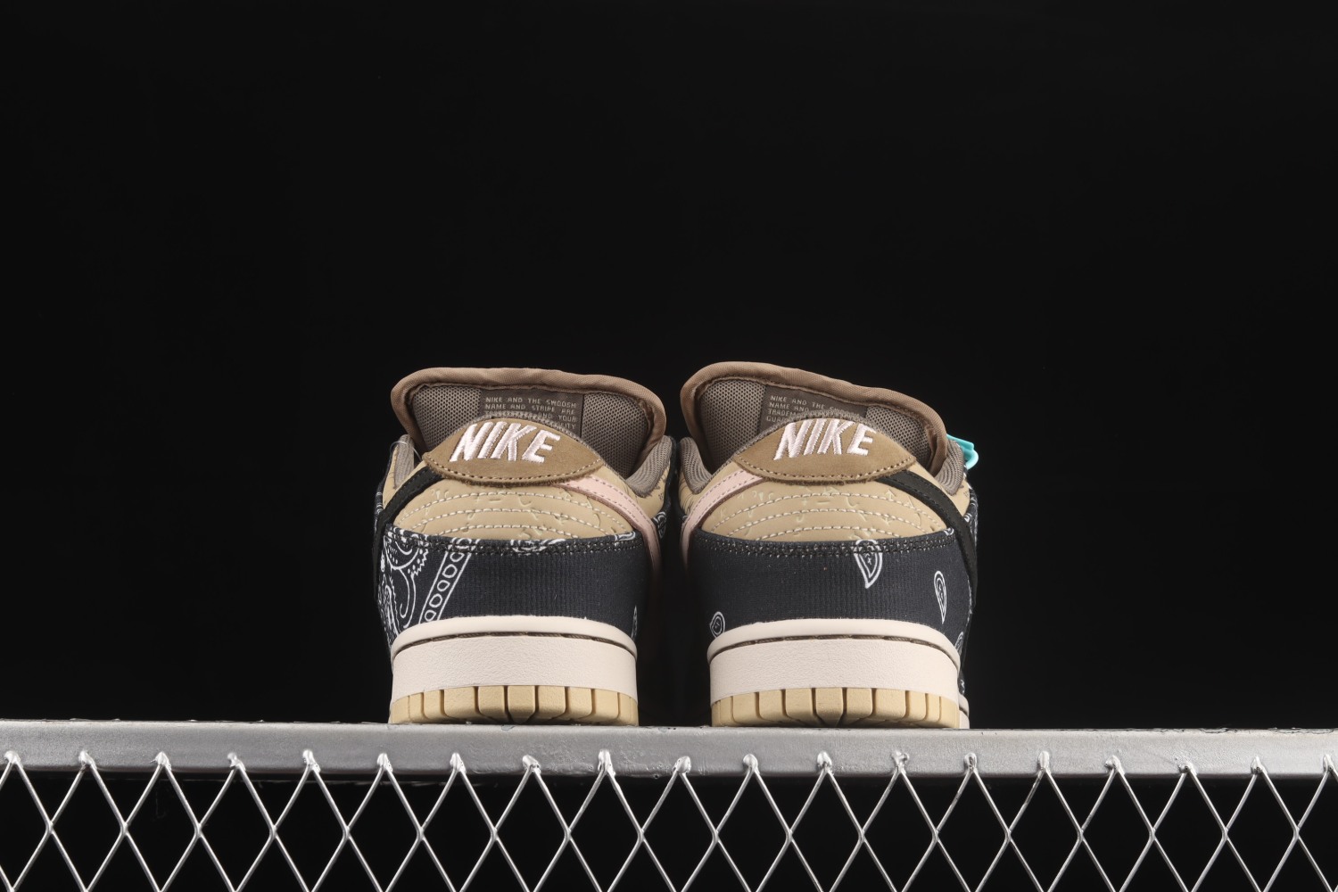 Nike SB Dunk Low Travis Scott CT5053-001