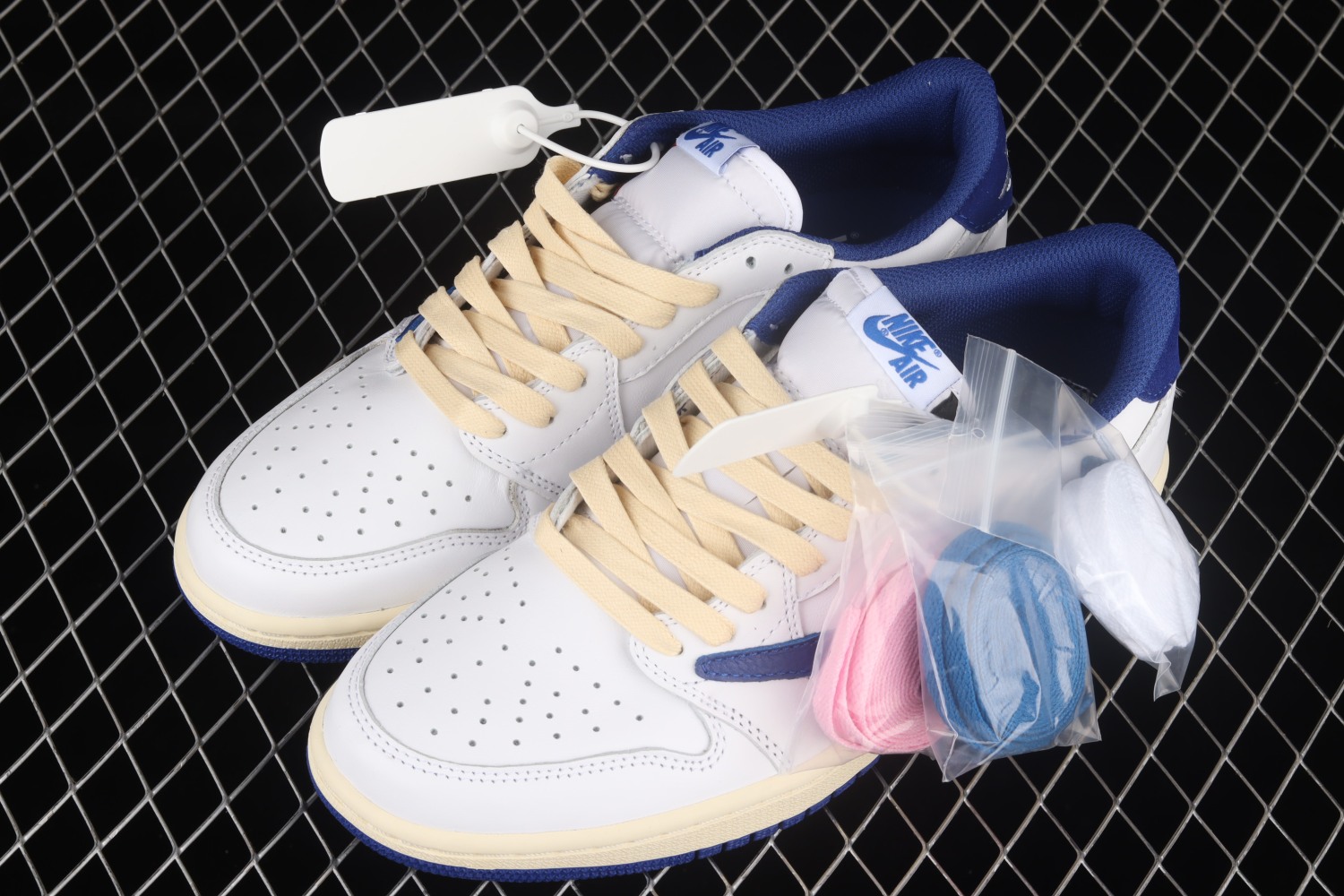Fragment Design x Travis Scott x Air Jordan 1 Retro Low White Royal Blue DM9868-218