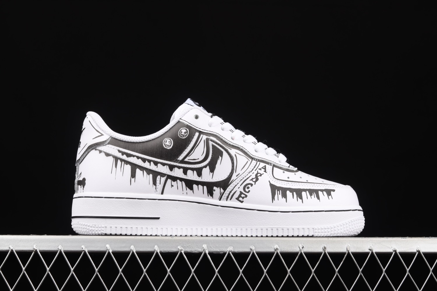 Nike Air Force 1 07 Low White Black Shoes CW2288-301