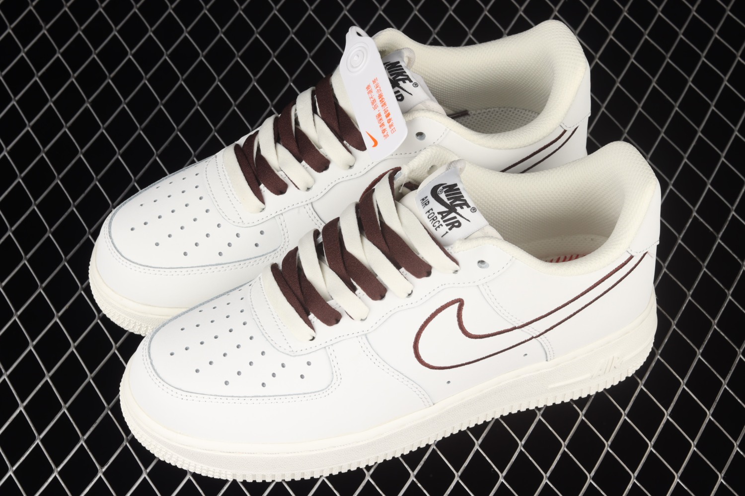 Nike Aie Force 1​