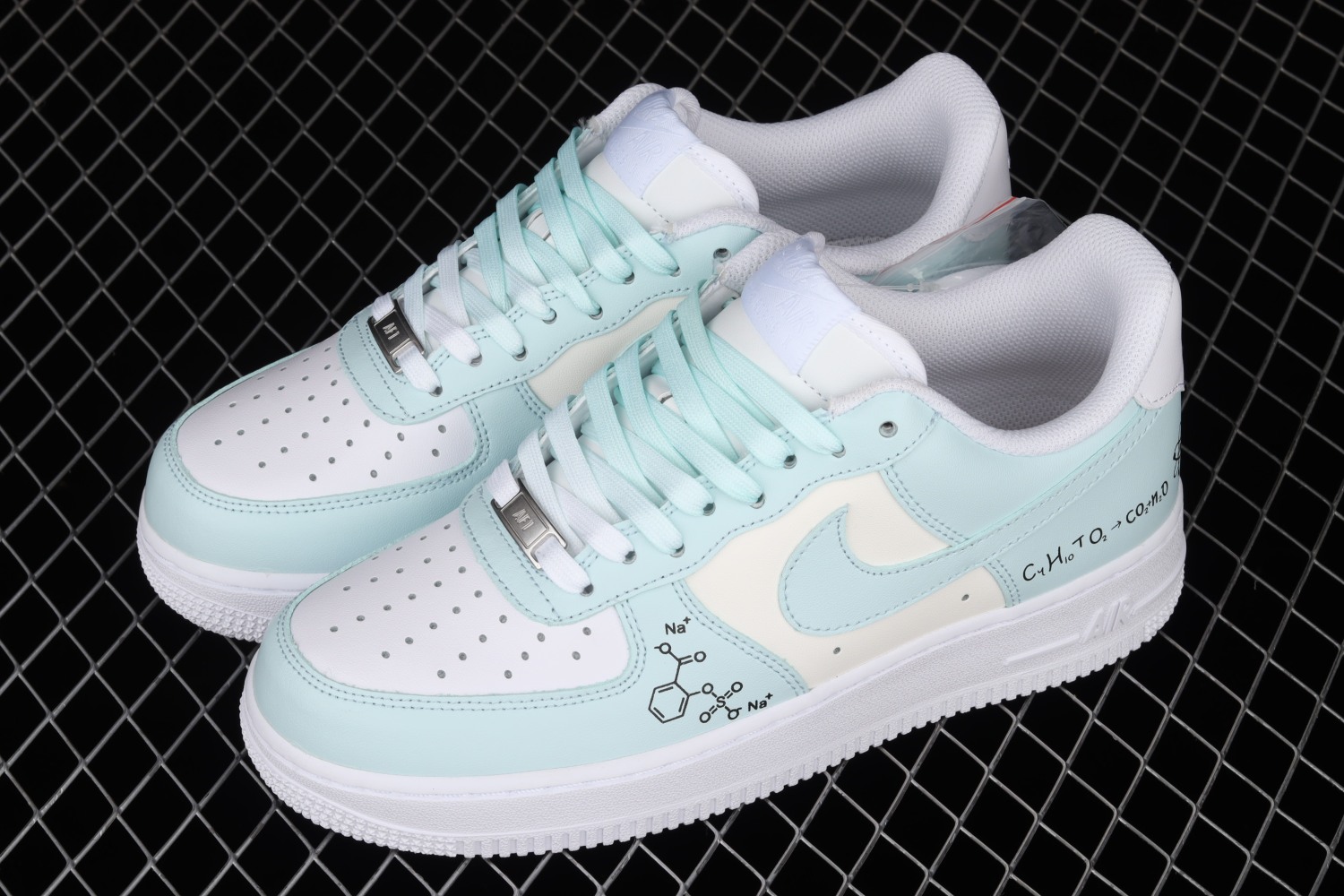 Nike Air Force 1 