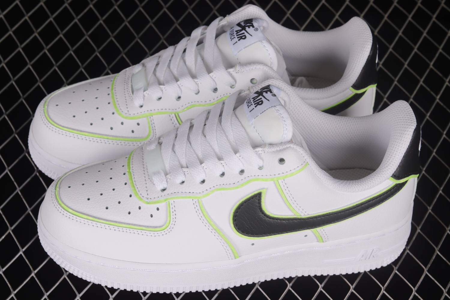 Nike Air Force 1 07 Low White Black Green Shoes CW2288-304