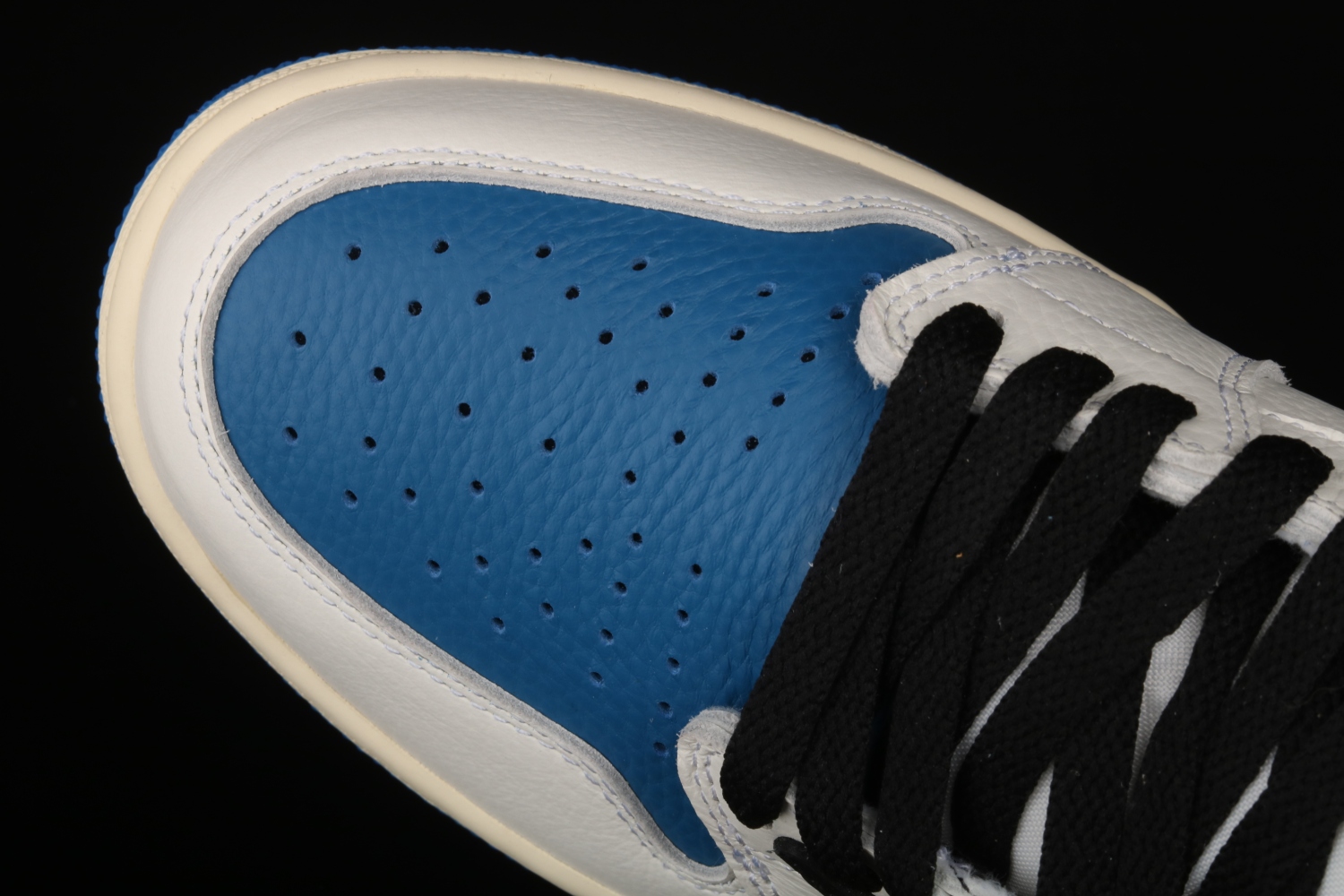 Jordan 1 High OG SP Fragment x Travis Scott DH3227-105