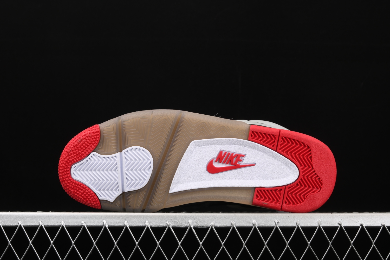 OFF White x Air Jordan 4 Bred CV9388-001