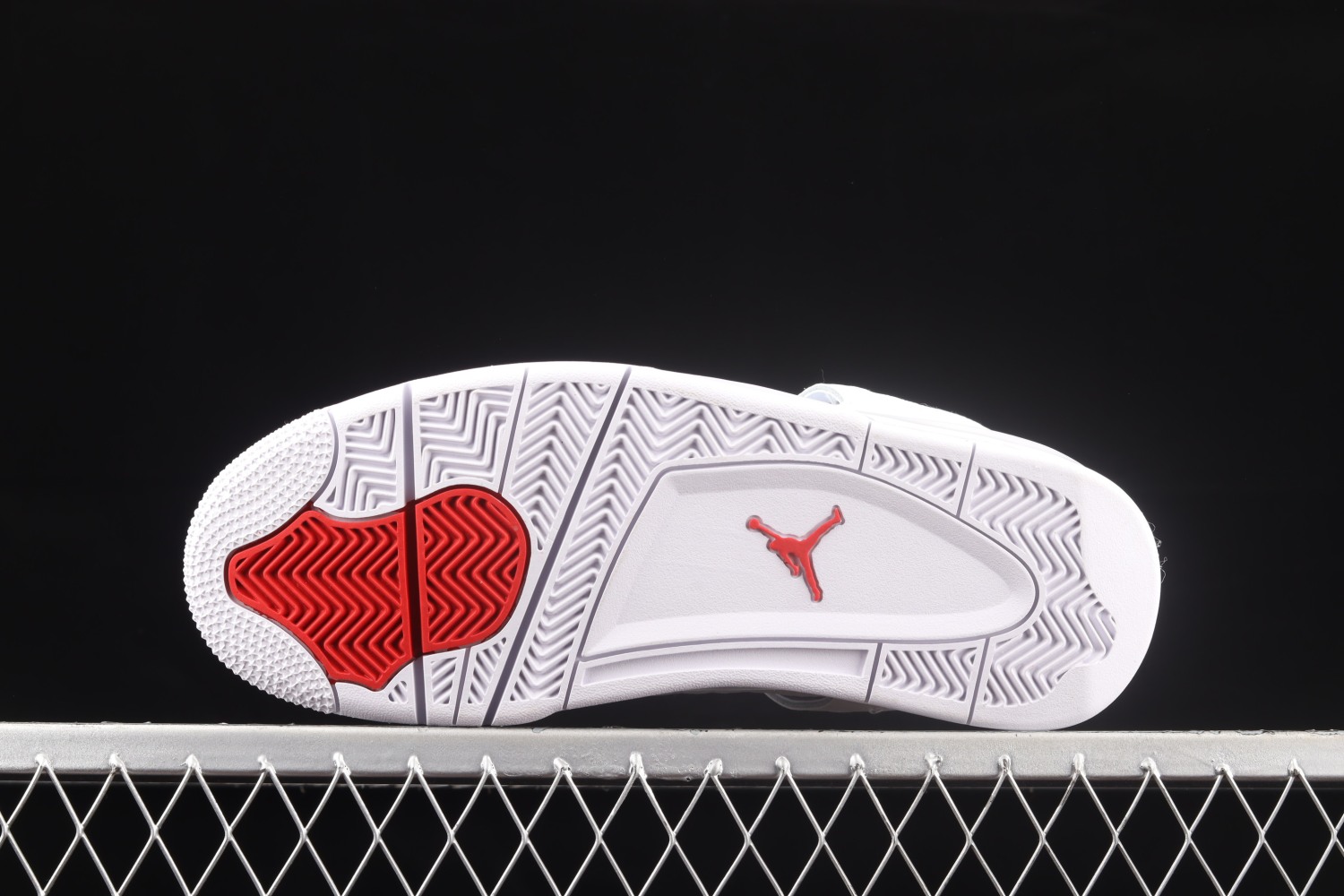 Jordan 4 Retro Metallic Red CT8527-112