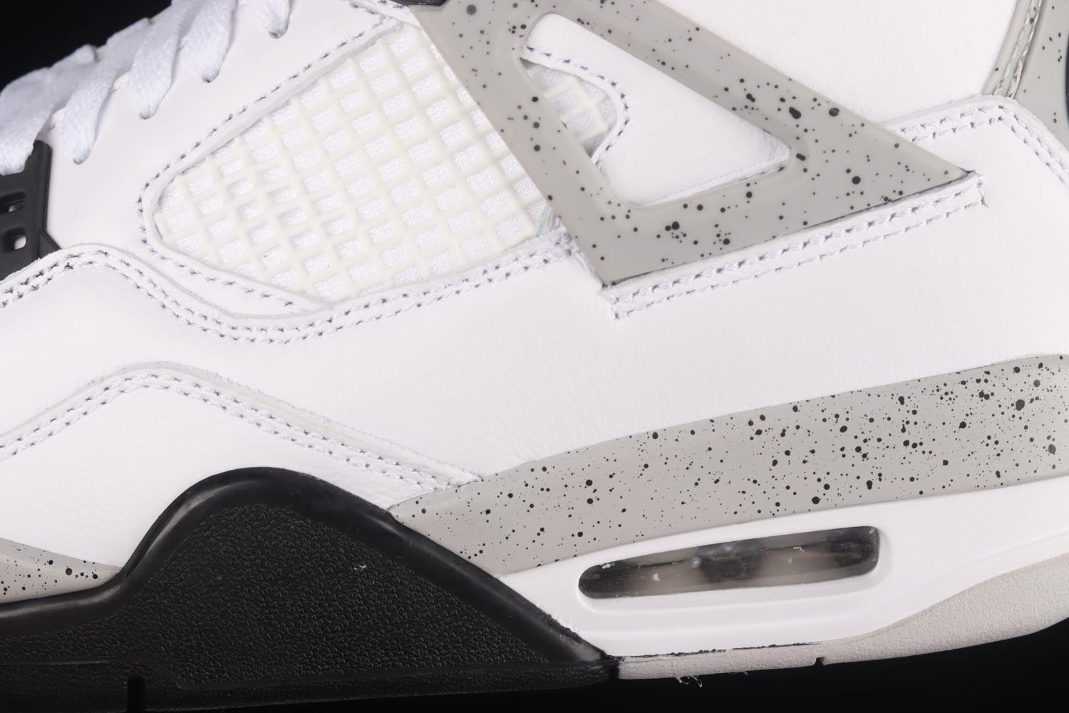 Jordan 4 Retro White Cement (2016) 840606-192
