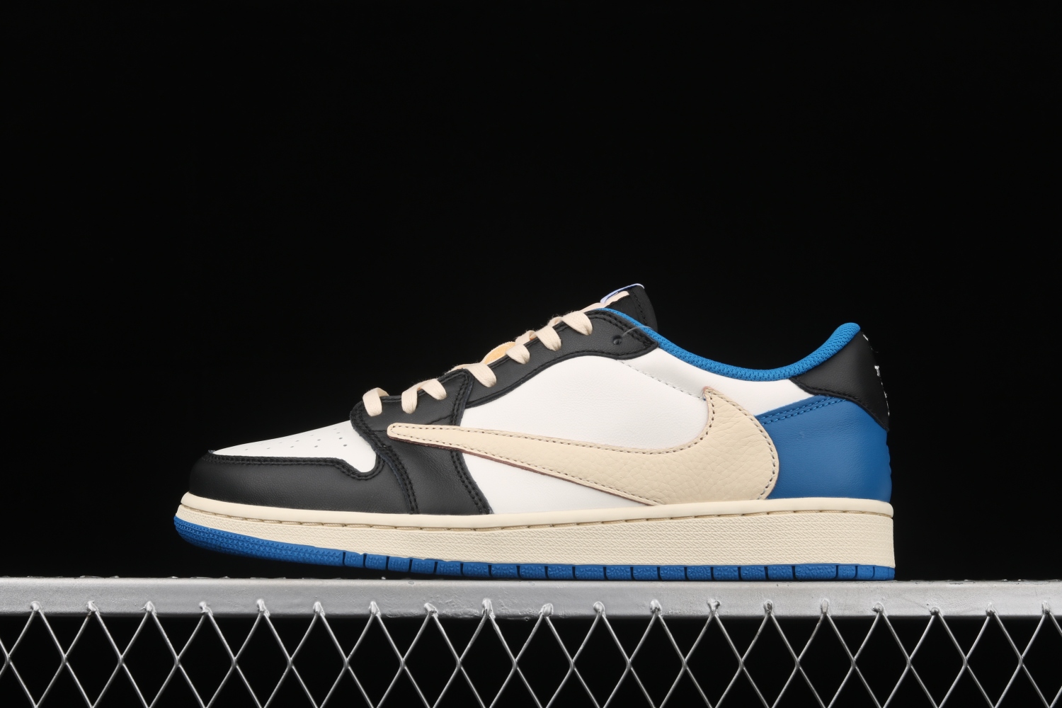 Jordan 1 Low Fragment x Travis Scott DM7866-140