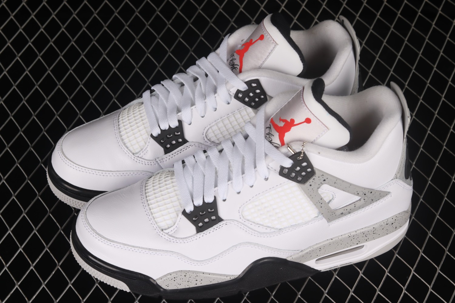 Jordan 4 Retro White Cement (2016) 840606-192