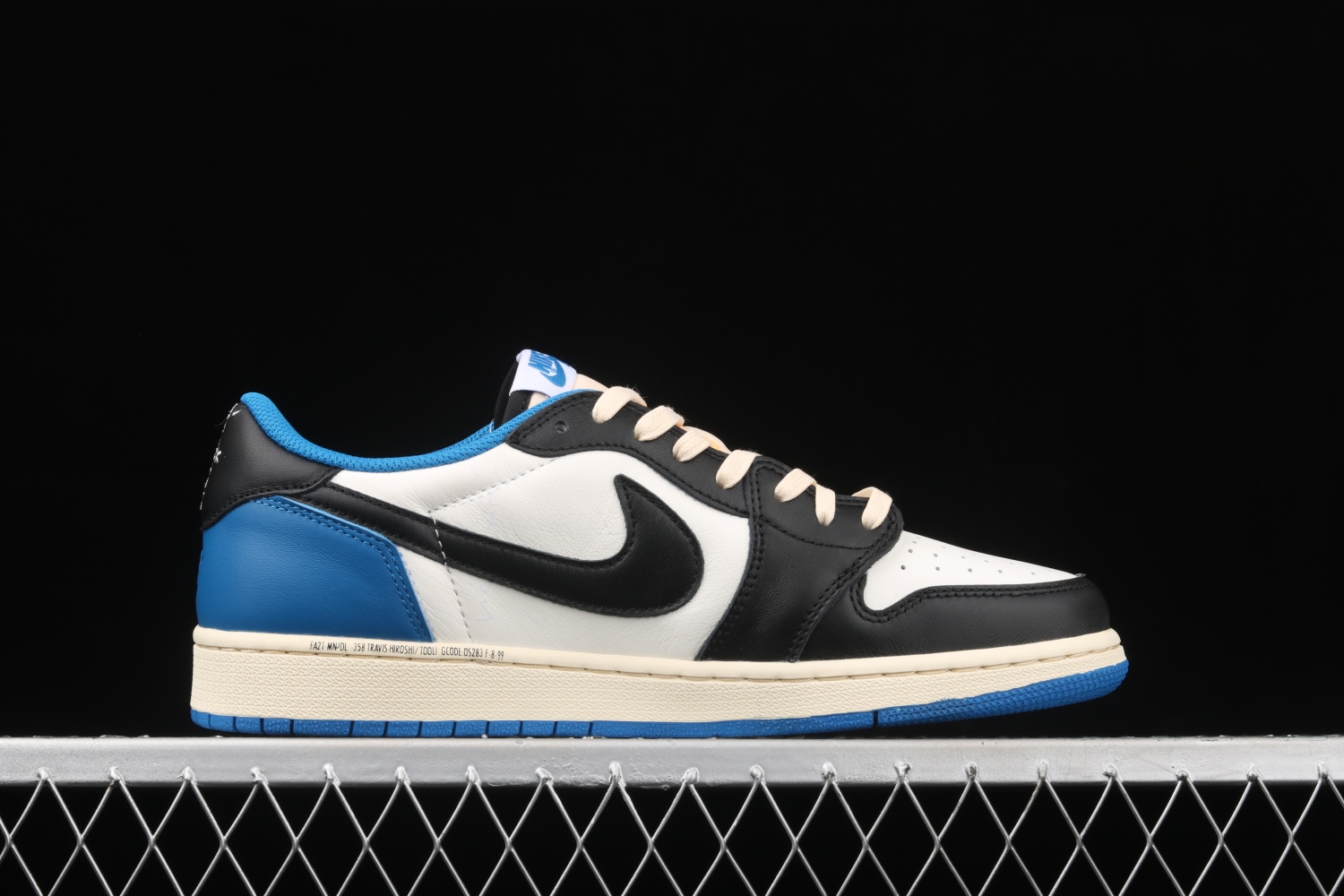 Jordan 1 Low Fragment x Travis Scott DM7866-140
