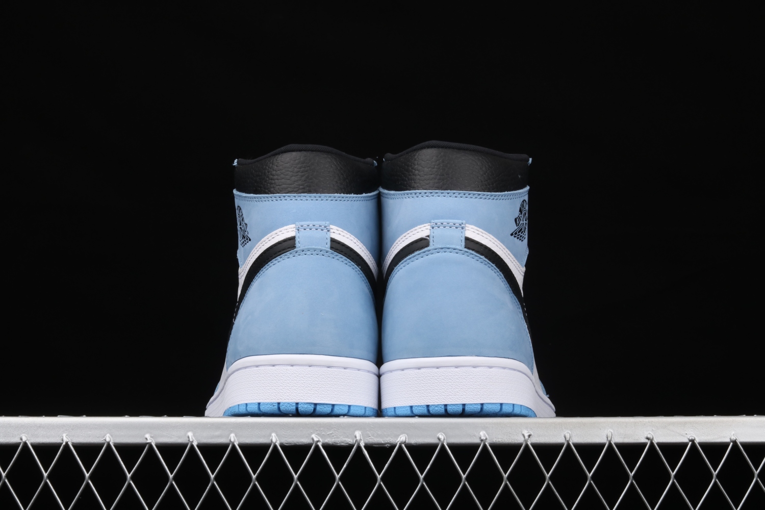Jordan 1 Retro High White University Blue Black 555088-134