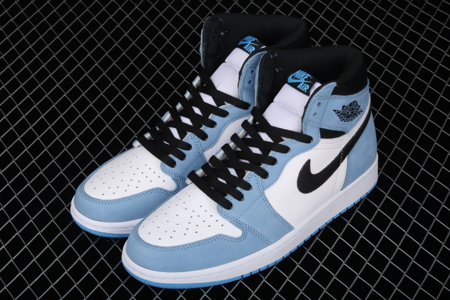 Jordan 1 Retro High White University Blue Black 555088-134