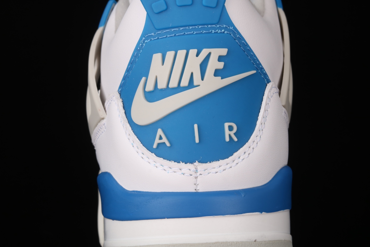 Jordan 4 Retro Military Blue (2012) 308497-105