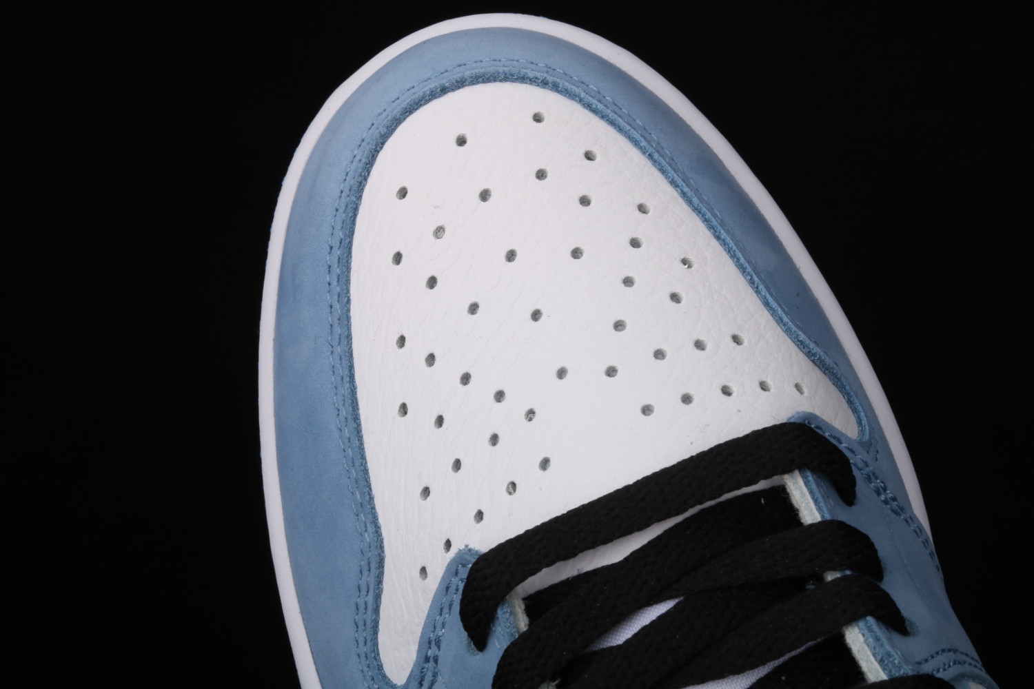 Jordan 1 Retro High White University Blue Black 555088-134