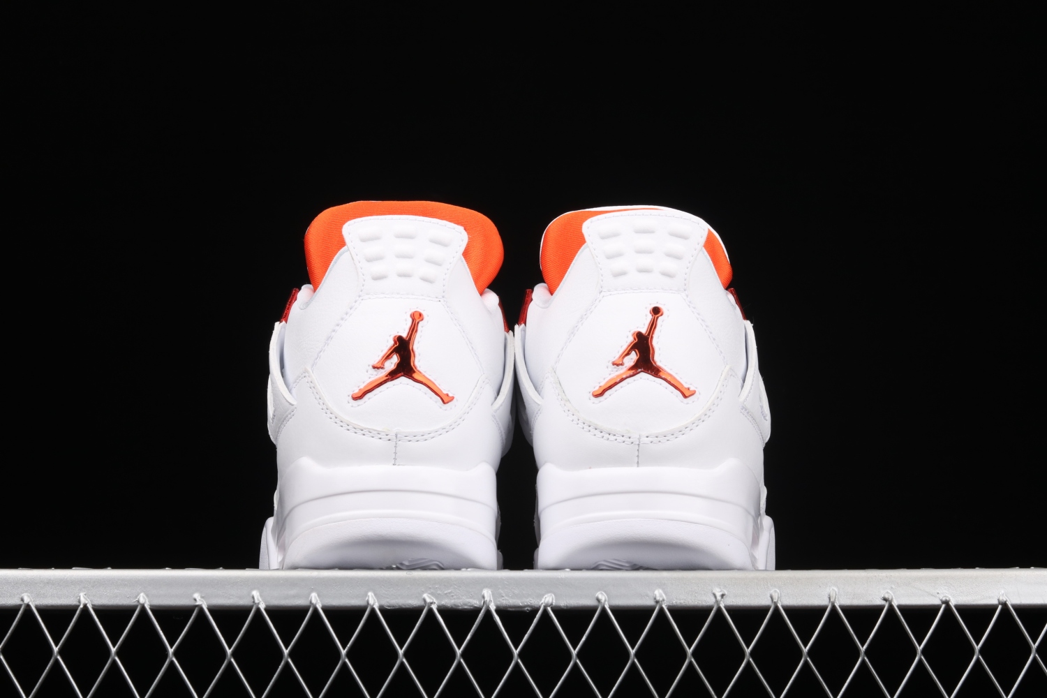 Jordan 4 Retro Metallic Orange CT8527-118