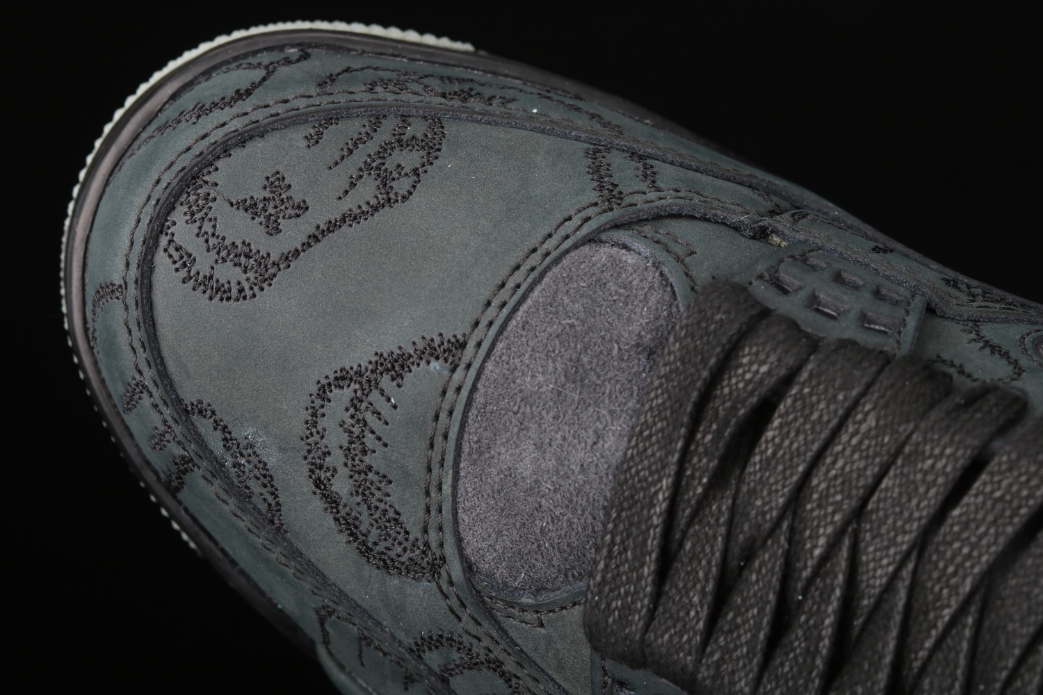 Jordan 4 Retro Kaws Black 930155-001