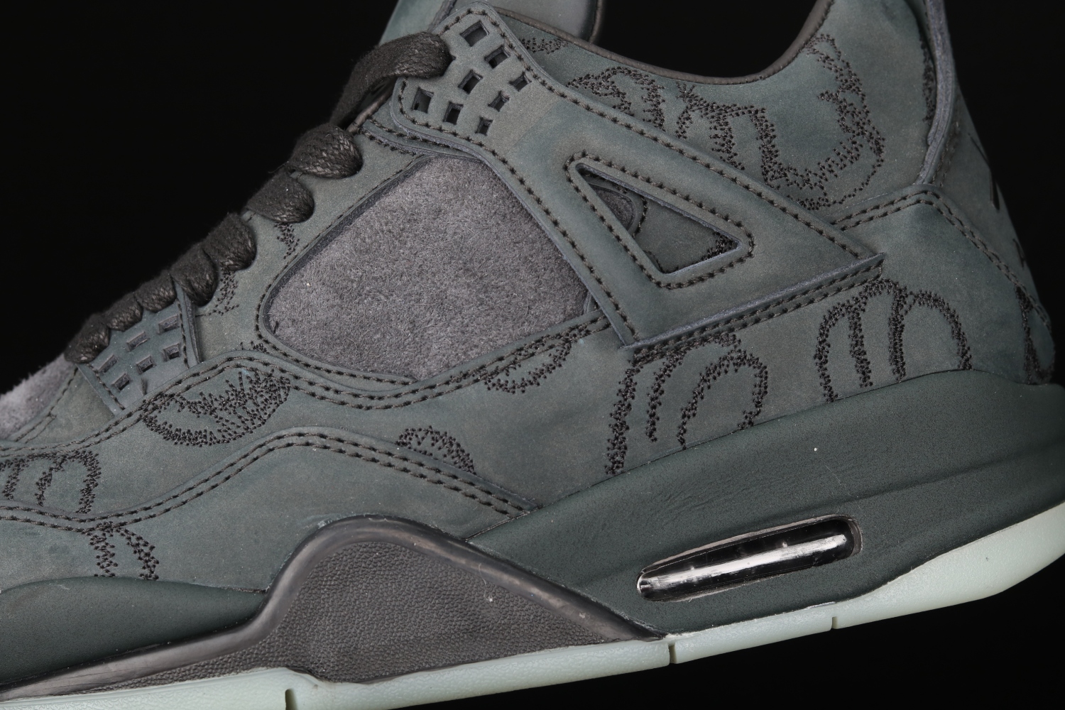Jordan 4 Retro Kaws Black 930155-001