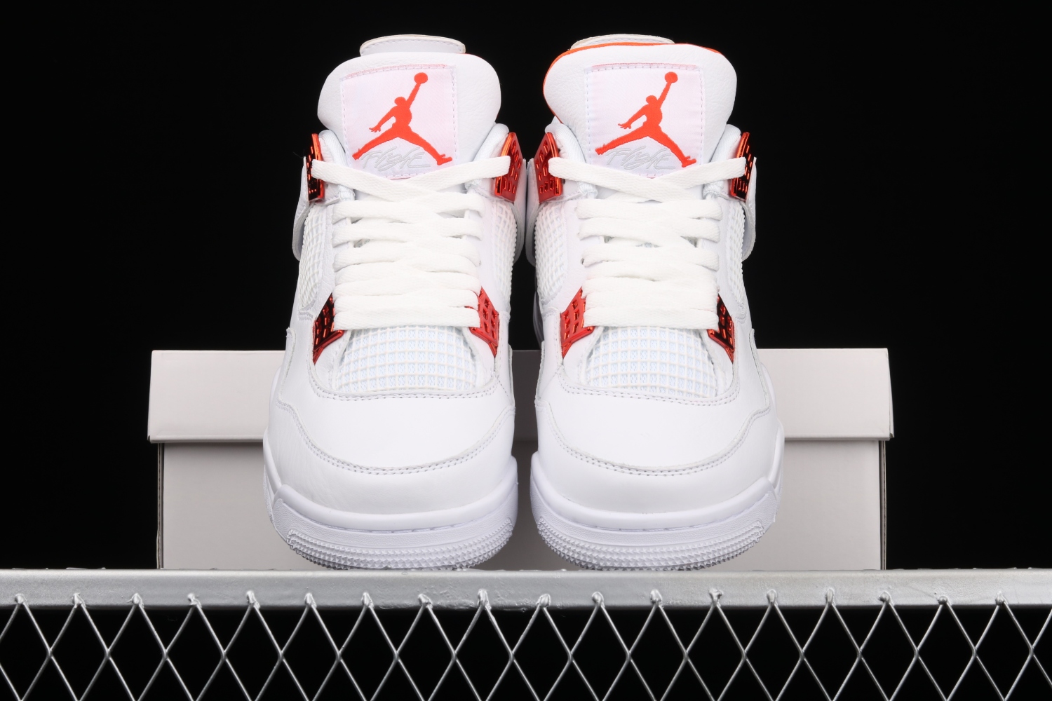 Jordan 4 Retro Metallic Orange CT8527-118