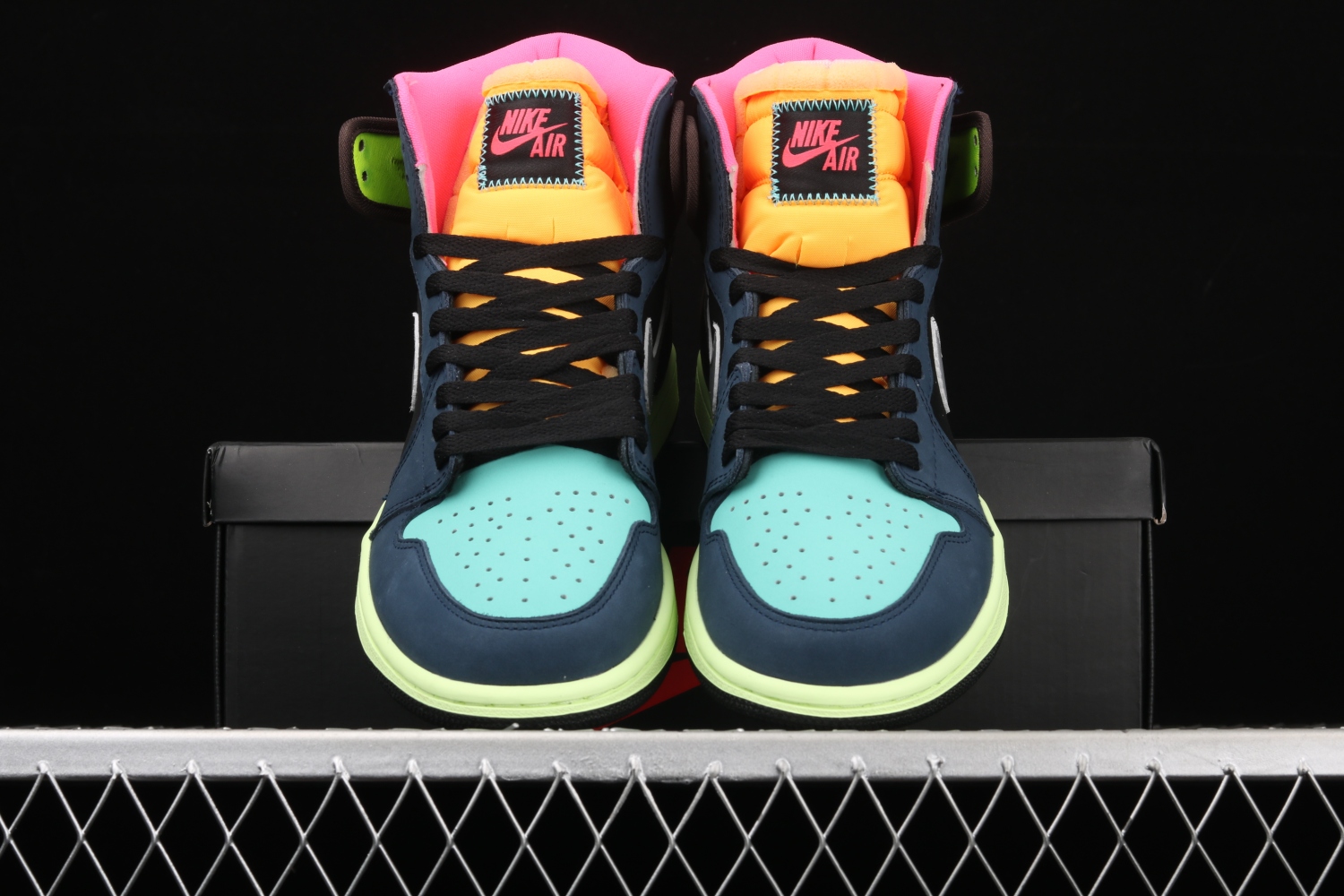 Jordan 1 Retro High Tokyo Bio Hack 555088-201