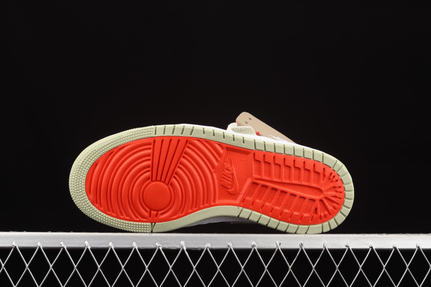 Jordan 1 High Zoom Air CMFT Olive Aura (W) CT0979-102