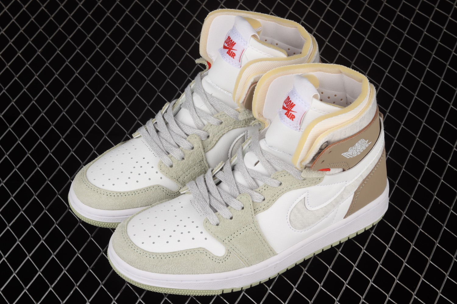 Jordan 1 High Zoom Air CMFT Olive Aura (W) CT0979-102