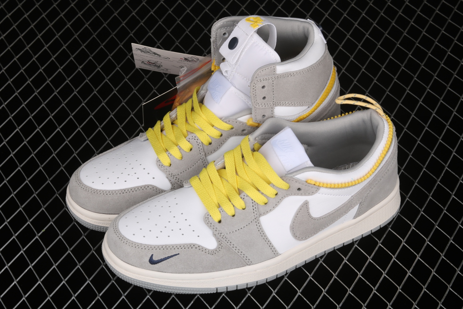Jordan 1 High Switch Light Smoke CW6576-100