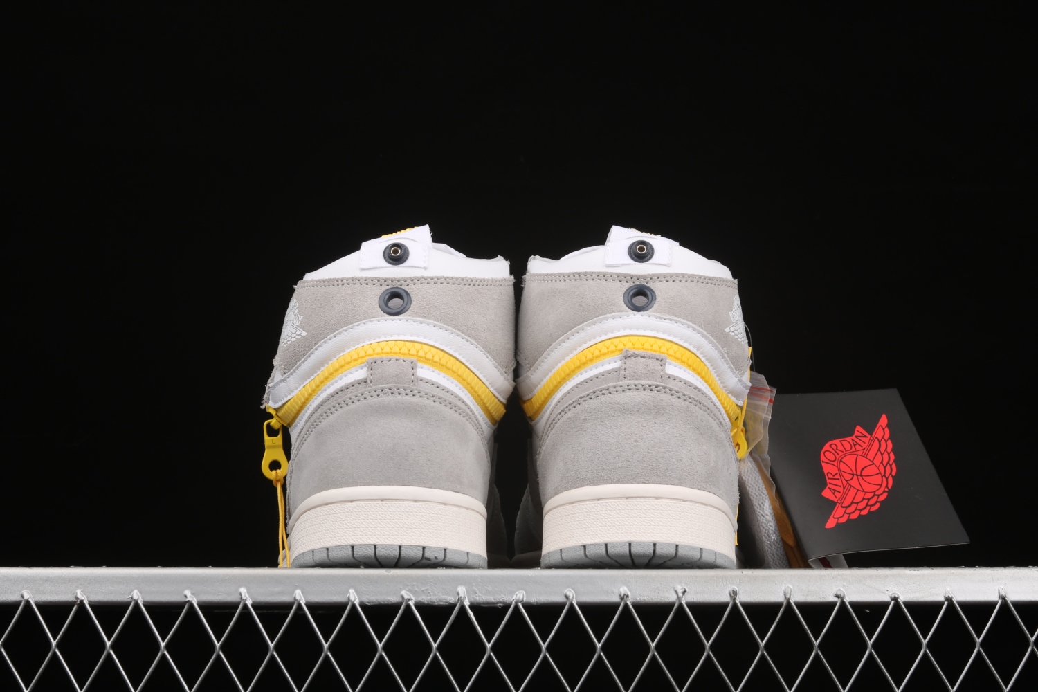 Jordan 1 High Switch Light Smoke CW6576-100