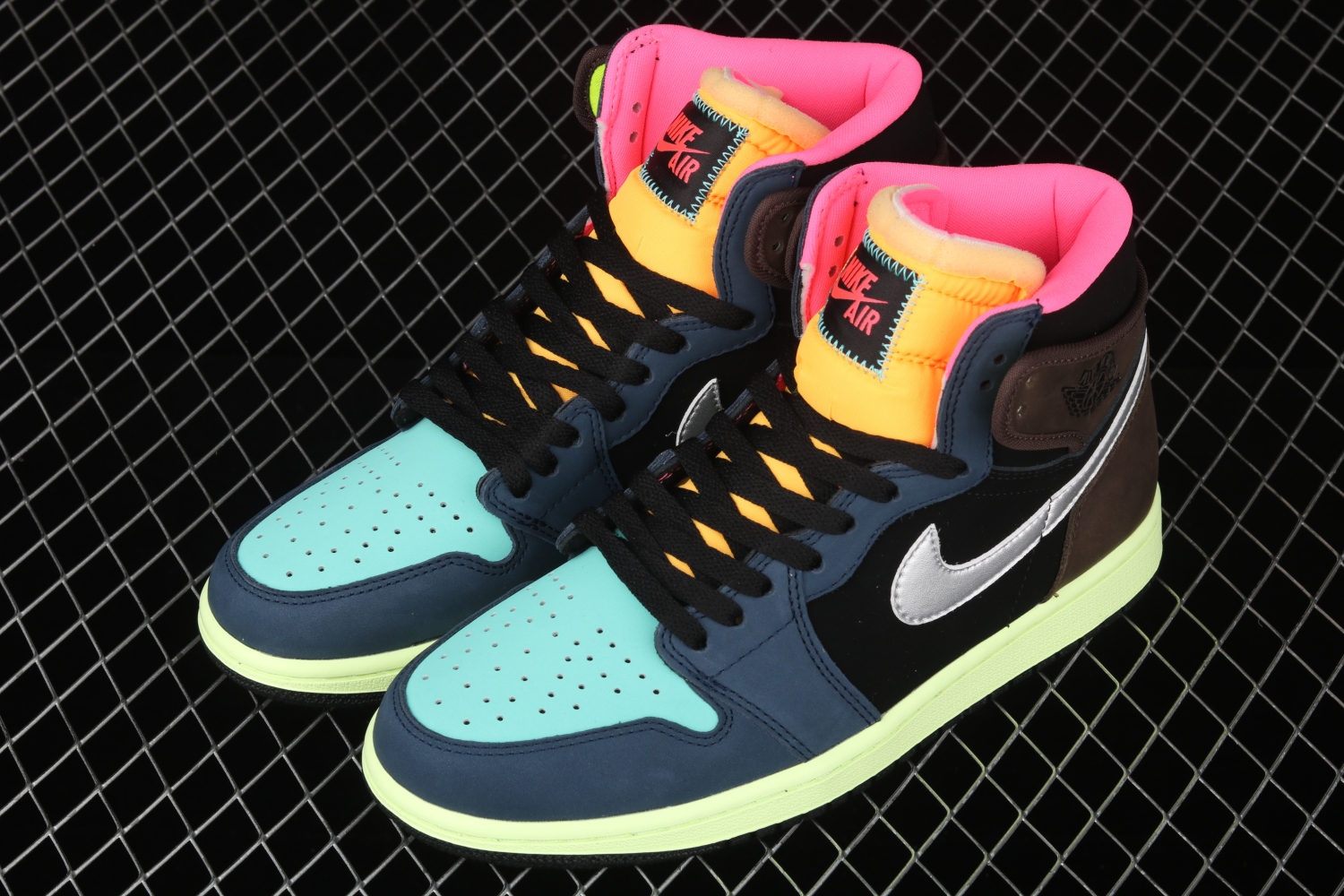 Jordan 1 Retro High Tokyo Bio Hack 555088-201