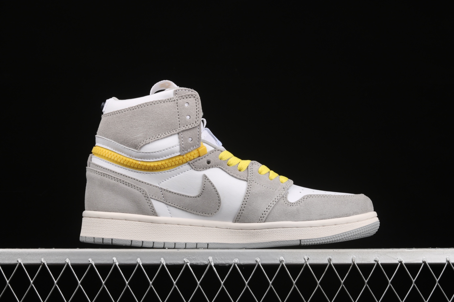 Jordan 1 High Switch Light Smoke CW6576-100