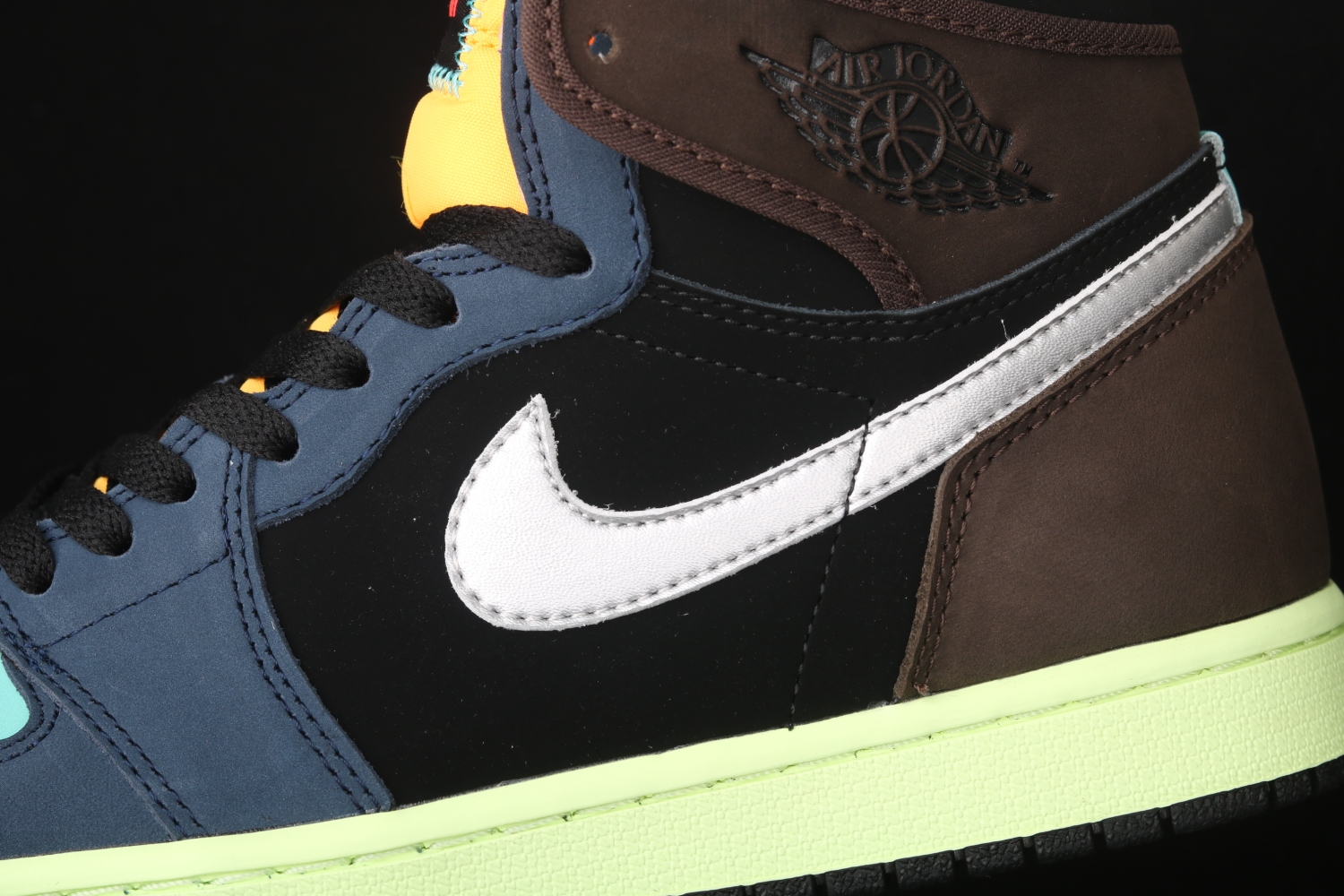 Jordan 1 Retro High Tokyo Bio Hack 555088-201
