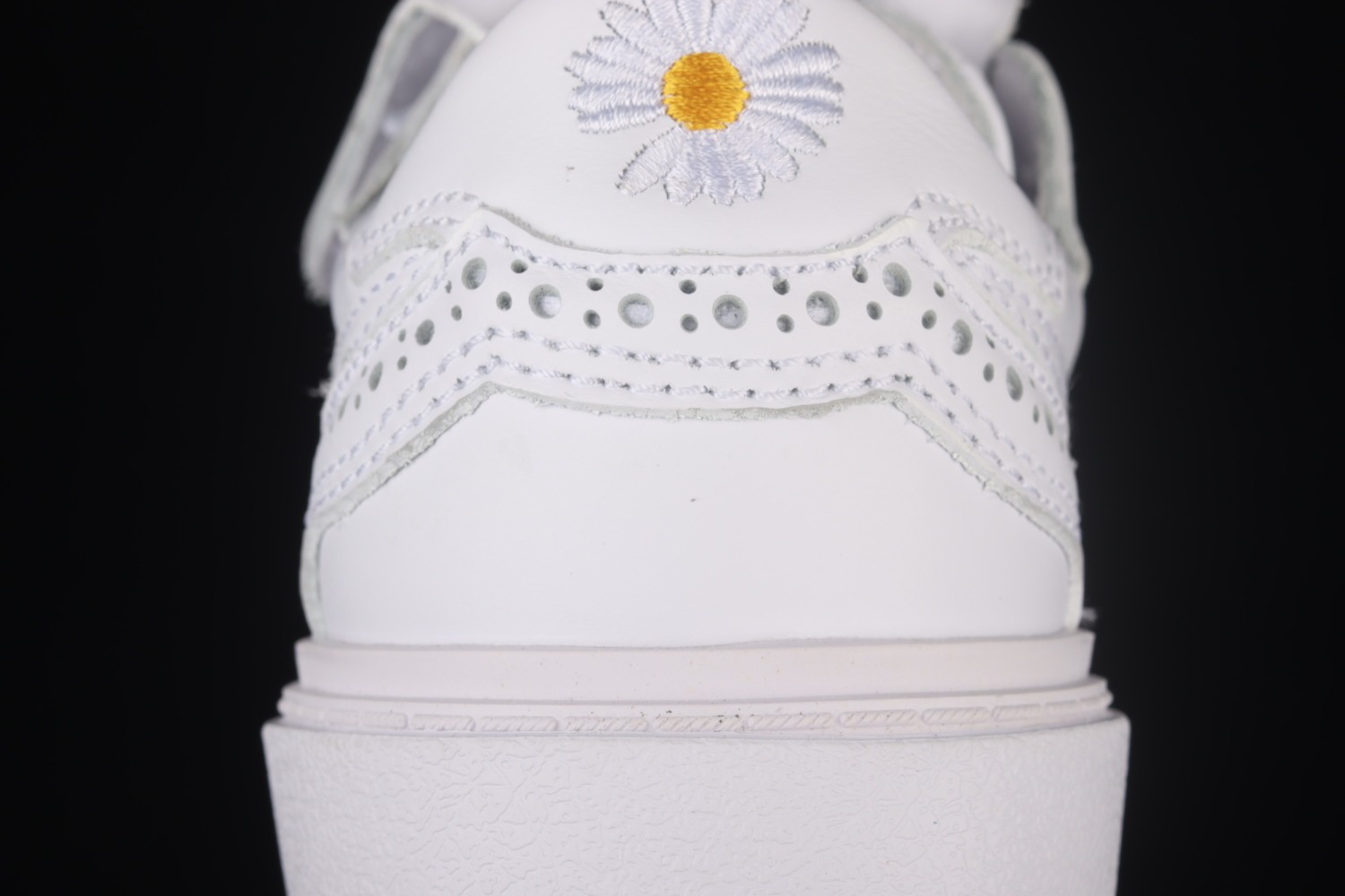 Nike Kwondo 1 G-Dragon Peaceminusone Triple White  DH2482-100